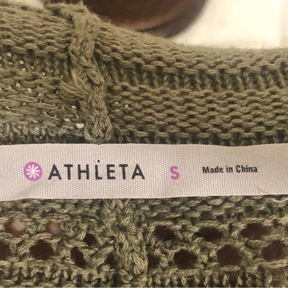 Womens 3 Shade Green Duster Sweater. Size Small. 21” pit to pit. Athleti… - Picture 10 of 10